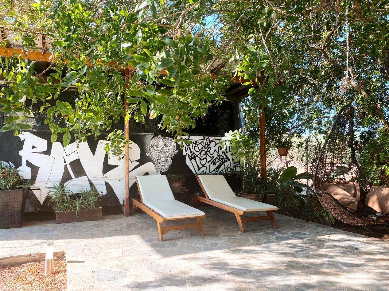 - Magic Bus - Hotel Klorakas Exterior photo