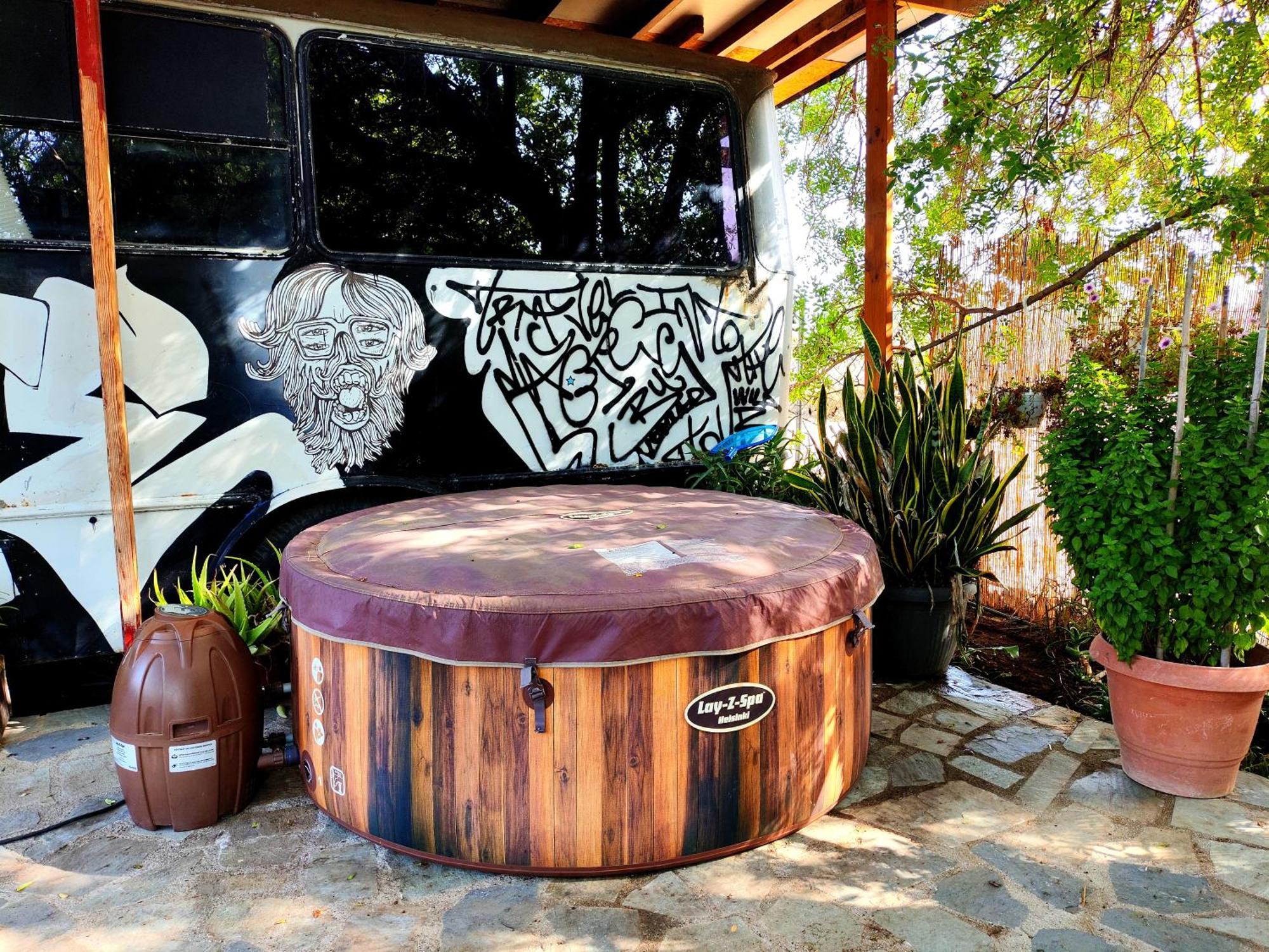 - Magic Bus - Hotel Klorakas Exterior photo